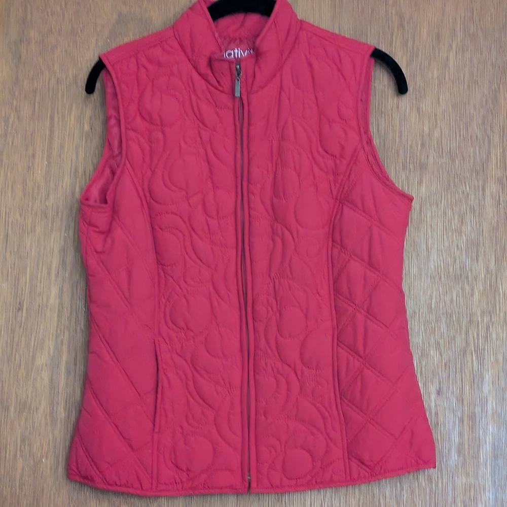 Relativity Red Quilted Vest.  Size Small.  Great Condition.